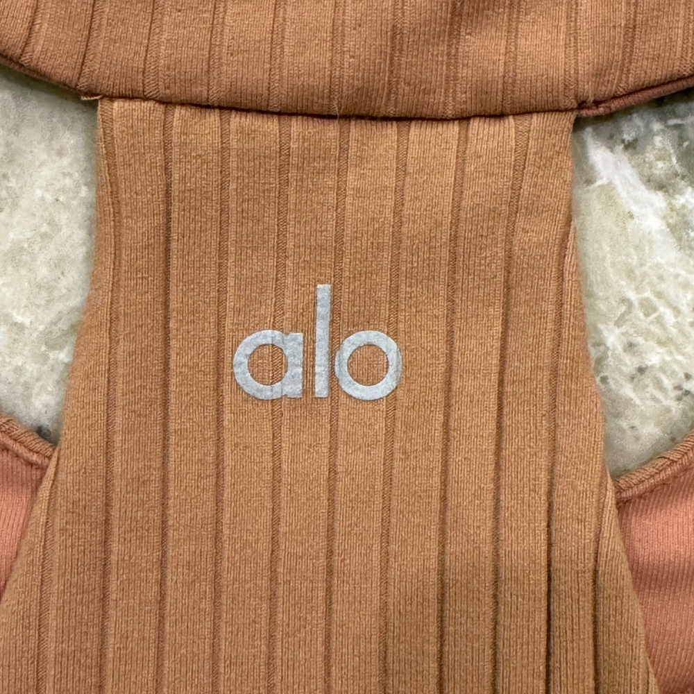 ALO Yoga Unite Women's Tan Ribbed Crop Top - XS - Picture 4 of 5